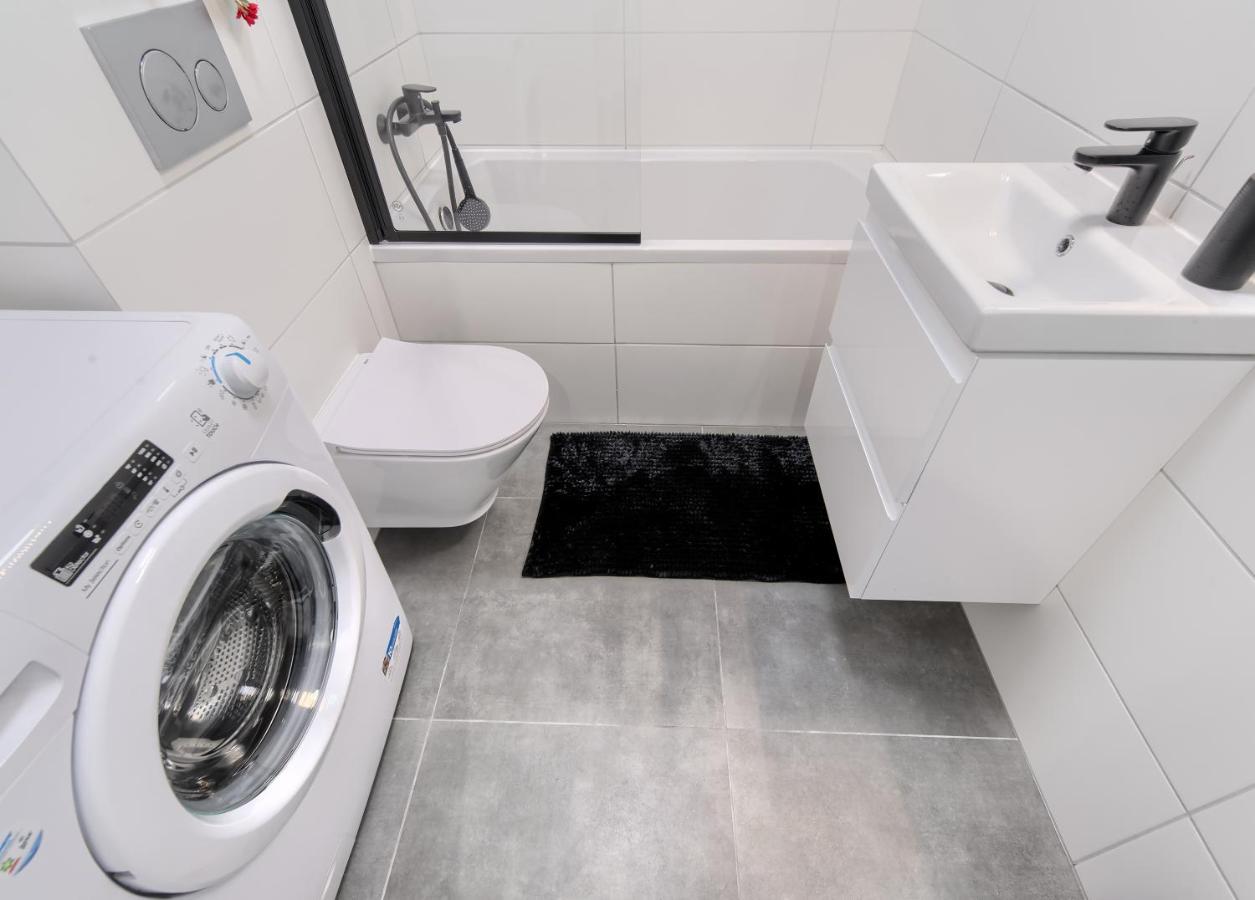 Apartament 12. Pietro - Acco Rent グダニスク エクステリア 写真